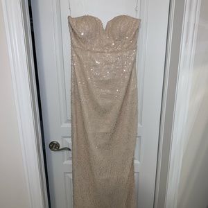 Long sequinned off-white dress / gown